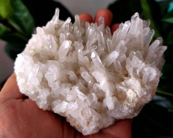 Raw crystal clear quartz / termination point stone / healing energy