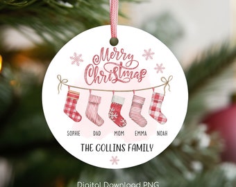 Gepersonaliseerde familie kerst hangende sokken ronde ornament PNG, kerst familie ornament PNG sublimatie sjabloon, ontwerp direct downloaden.