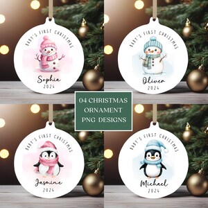 Könnte beinhalten: Vier runde weiße Weihnachtskugeln mit Aquarelldesign. Jede Kugel zeigt ein anderes Tier: einen Schneemann, einen Pinguin und zwei Pinguine. Die Kugeln sind mit einem Namen und dem Jahr 2024 personalisiert.