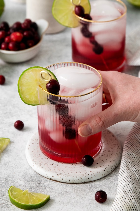 Mocktail: Cranberry Collins (Exclusive Recipe)