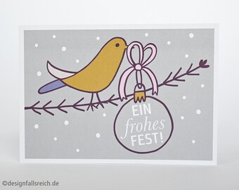 Weihnachtskarte, Gruß frohes Fest, Weihnachtsvogel mit Christbaumkugel, Schnee, Klappkarte mit Umschlag, Geschenkgutschein