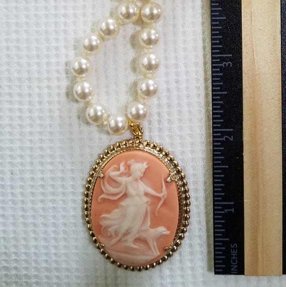 Victorian Style VINTAGE CAMEO and  Hand Knotted G… - image 9