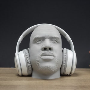 Shaquille O'Neal Headphone Stand | Shaq Headset Stand | Perfect Basketball Gamer Gift | Shaq Bust