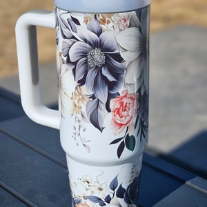Floral 30oz Tumbler, Flowers Tumbler 30oz, Floral 30oz Tumbler, Thirst Quencher, Perfect Gift Idea, Personalized, Tumbler with Handle/Lid