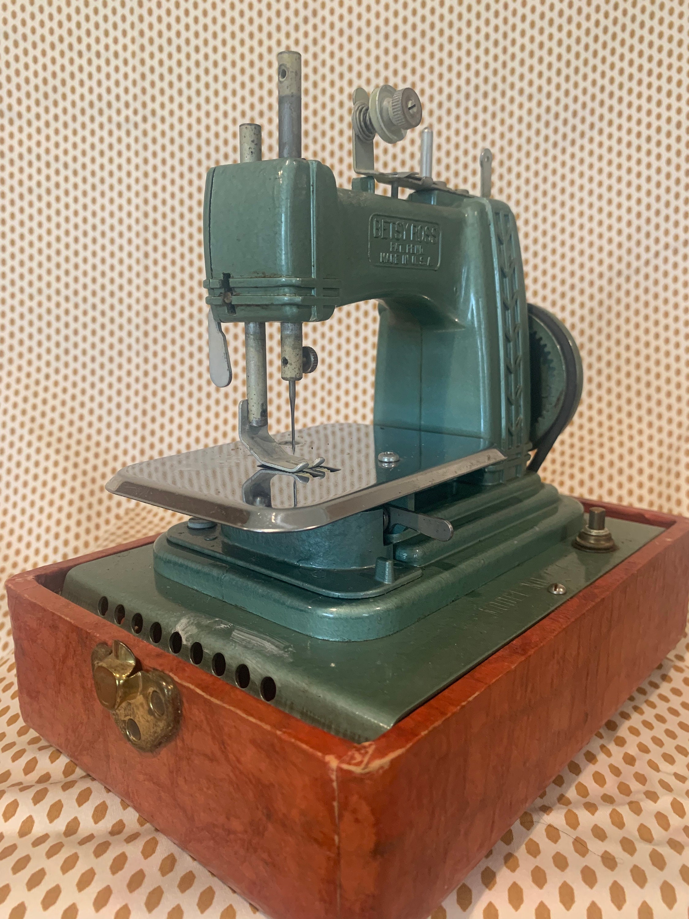 Betsy Ross Toy Electric Sewing Machine Etsy