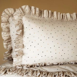 Valentine&#39;s Day Gift, Soft 100% Cotton Ruffle Duvet Cover – Minimalist Heart Print – 4 Piece Bedding Collection