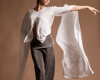 Shirt with long sleeves / Avant garde shirt in white / White Elven shirt / Loose tunic blouse / Fairy blouse / White avant garde top