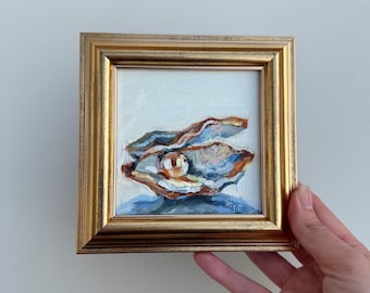 Pintura de perla de ostra en concha Arte costero Pintura en miniatura enmarcada 4x4 Regalo para ella y para él