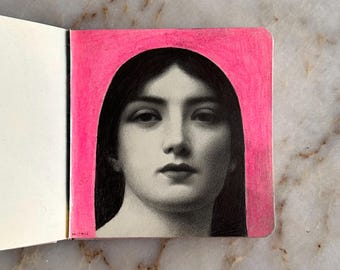 Dibujo original a lápices de colores de inspiración clásica, retrato clásico.