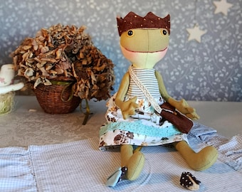 Whimsical Frog Sewing Pattern PDF, Full Cute Art Doll Tutorial with Clothes and Accessories