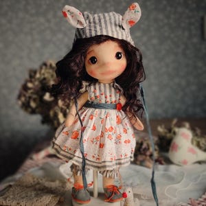 Muñeca artística única y personalizada - Regalo navideño de estilo vintage. Juguete decorativo. Muñeca hecha a mano.