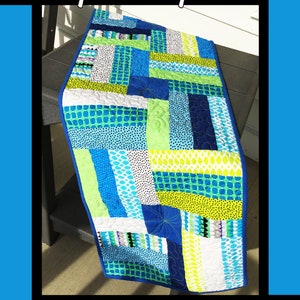 Spin Cycle by Tricia Lynn Maloney for Villa Rosa Designs Quilted Table Runner Pattern
