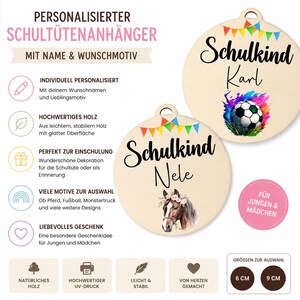 Pode incluir: Enfeites redondos de madeira com o texto "Schulkind" e um nome, com uma bola de futebol e uma ilustra&ccedil;&atilde;o de cavalo. Enfeites personalizados, perfeitos para a escola. Dispon&iacute;veis nos tamanhos de 6 cm e 9 cm.