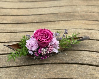 Belrosa boat with preserved rose Infinity spring wedding table decoration