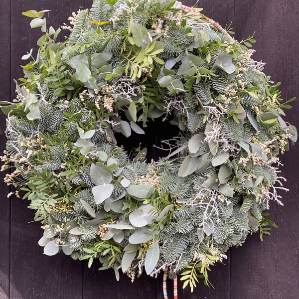 Couronne d’hiver « Winter Dream » Couronne naturelle d’eucalyptus Couronne de porte en sapin Couronne de l’Avent