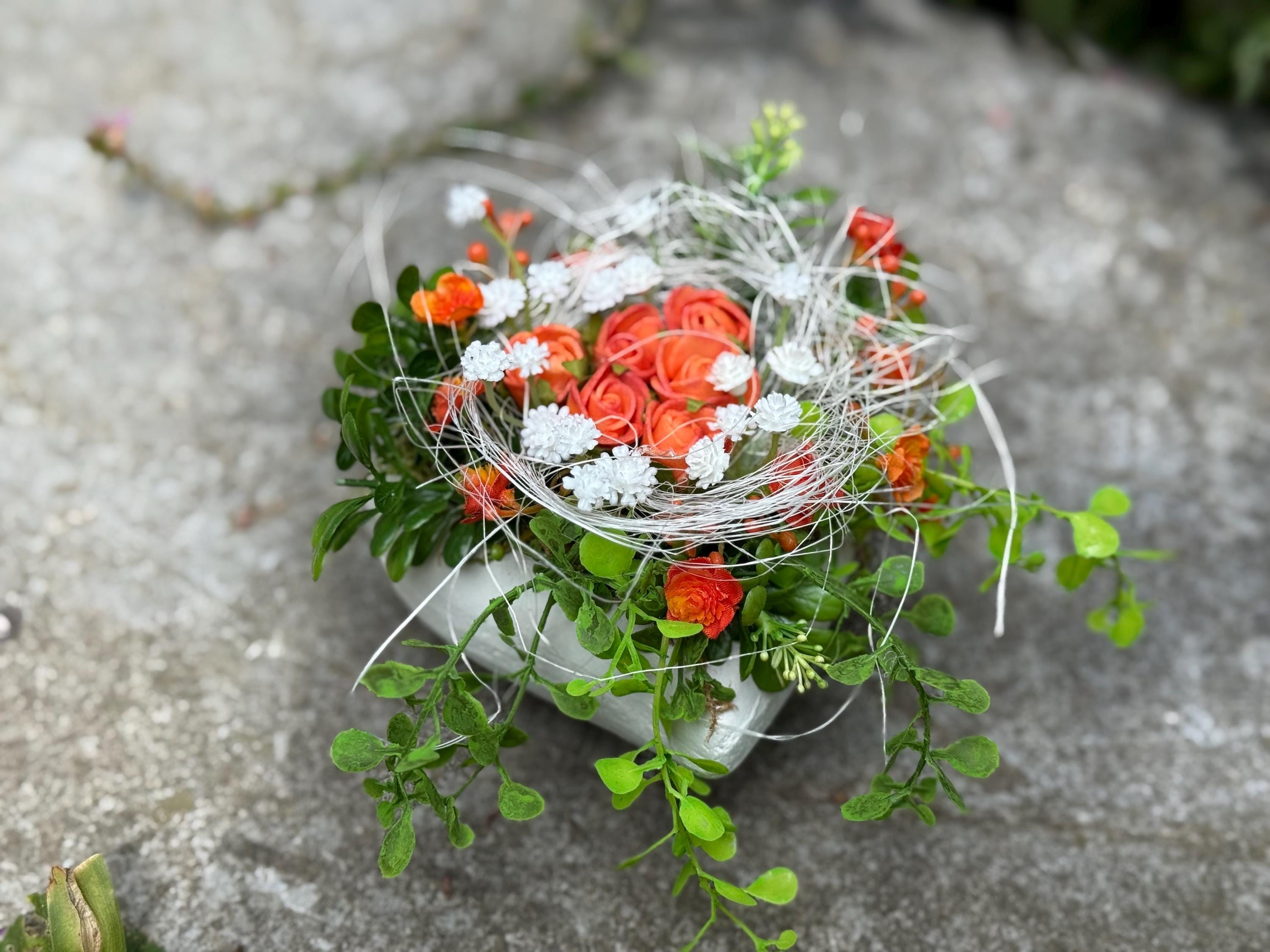 Kleiner Sommer Grabschmuck ,Herz mit Röschen - Etsy.de
