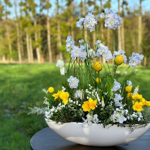 Spring arrangement “powerful spring” artificial flowers silk flowers