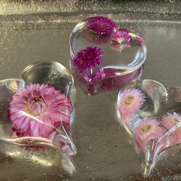 Herz  „Flower Heart“  Harz Resin Trockenblumen Epoxidharz Muttertag