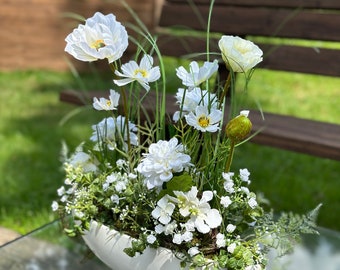 Wiesenblumen Gesteck „weiße Schönheit „ Seidenblumen Tischdekoration