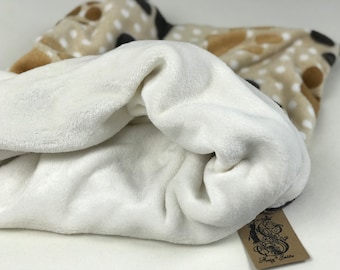 Weicher Hundeschlafsack/Kuschelschlafsack für Hunde/Hundebett Aus Wellness Fleece mit Tatzen Muster