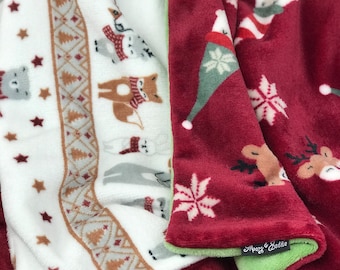 Schöne Hundedecke mit Weihnachtsmotiv in 2 Farben/Decke für Hunde/Hundebett/Hundematte aus Wellness Fleece