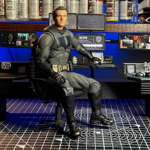 BvS Bat Computer with Chair Diorama Piece