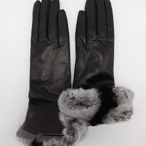 Chinchilla fur trim gloves, cashmere lining gloves, natural leather gloves, women gloves, italian gloves, elegant gloves, chic black gloves