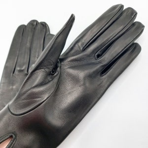 black gloves, natural leather gloves, women’s gloves, italian gloves, elegant gloves, gloves for ceremony, kid gloves, chic fashion gloves