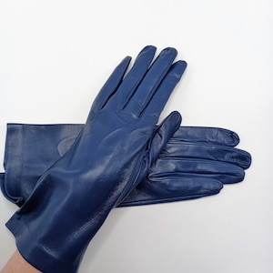 bluette gloves, natural leather gloves, women’s gloves, italian gloves, elegant gloves, gloves for ceremony, kid gloves, blue fashion gloves