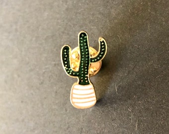 Broche en émail de cactus