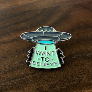 X-Files Mulder Scully Enamel Pin with silver metal backing- The Truth is out there, I want to believe