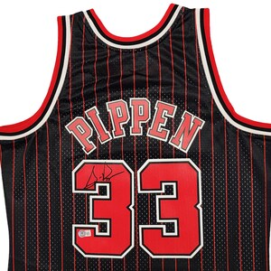 Men's Mitchell & Ness Steve Kerr Black Chicago Bulls 1995-96 Hardwood Classics Swingman Player Jersey