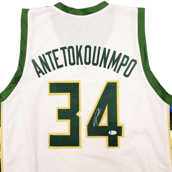 Milwaukee Bucks Giannis Antetokounmpo Autographed White Jersey