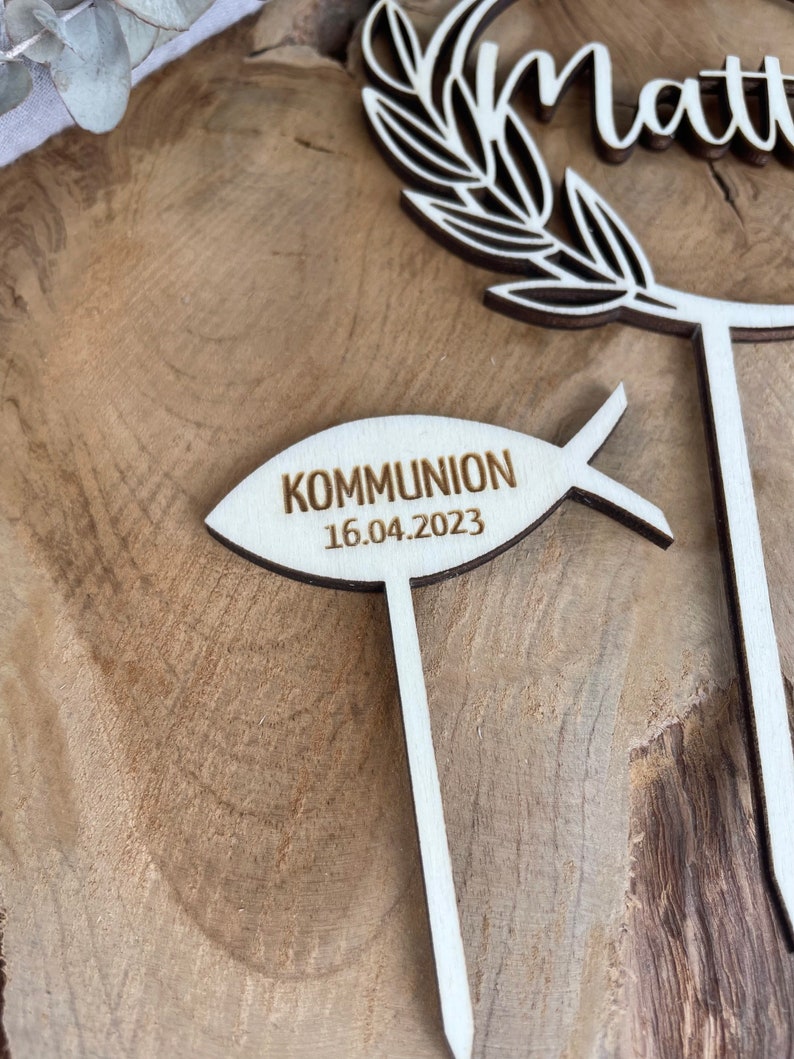 Caketopper zur Taufe / Kommunion / Konfirmation / Geburtstag / Kuchendeko personalisiert mit Namen / Fisch mit Datum Bild 3