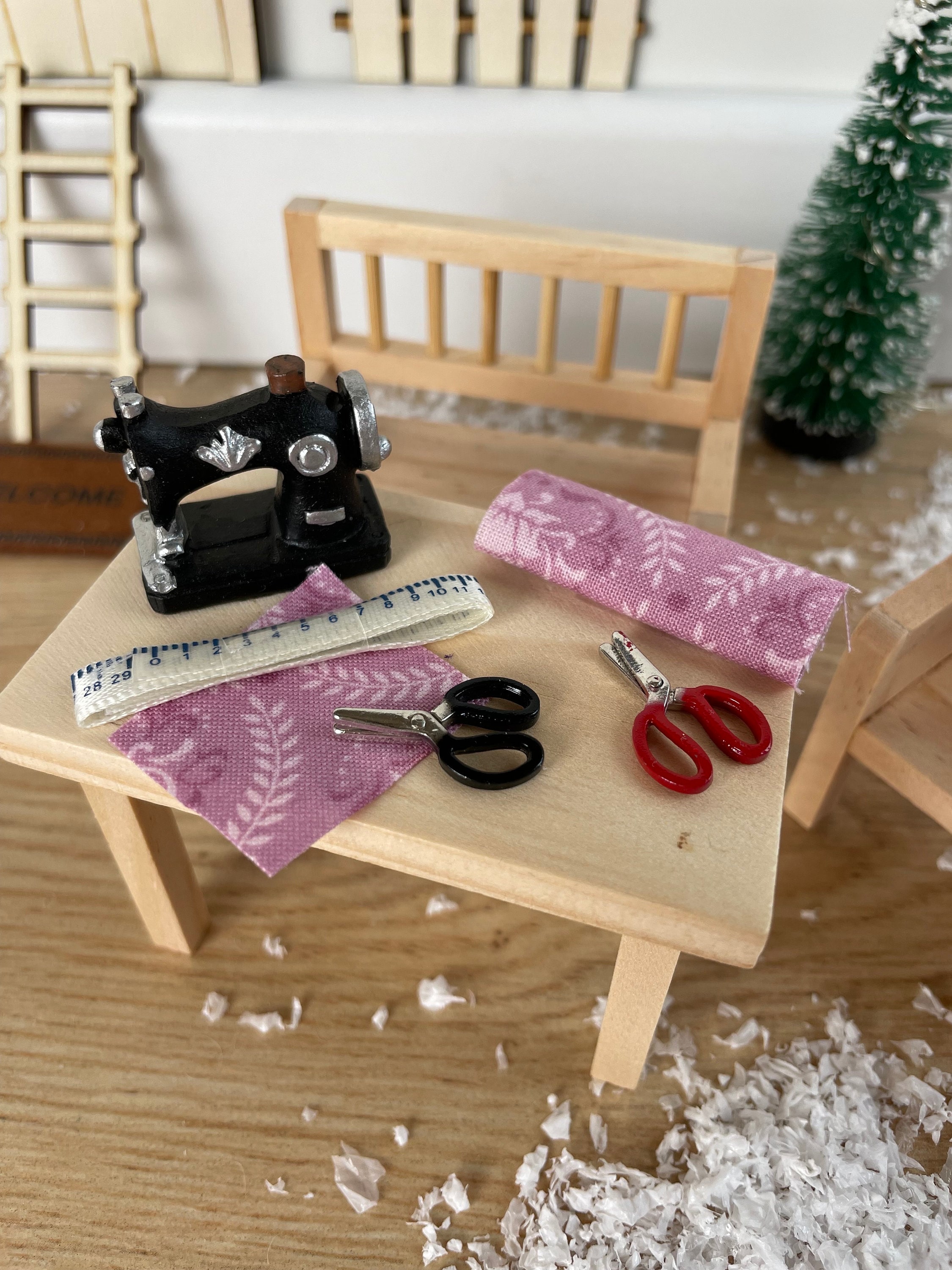 Odoria 1/12 Miniatur Strohhut – Puppenhaus Zubehör Aus Holz & Papier