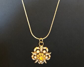Ivy Pendant: Gold center and pearl & glass petals