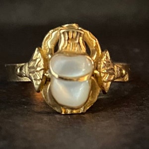Handmade Egyptian 18K Scarab Ring With Gemstone