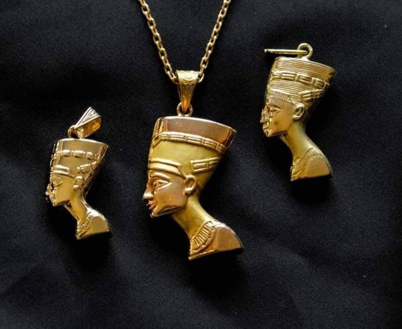 Handmade Egyptian 18K Double Sided Nefertiti Pendant - Thumbnail 3
