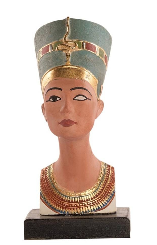 Bust Of The Queen Nefertari - Thumbnail 3