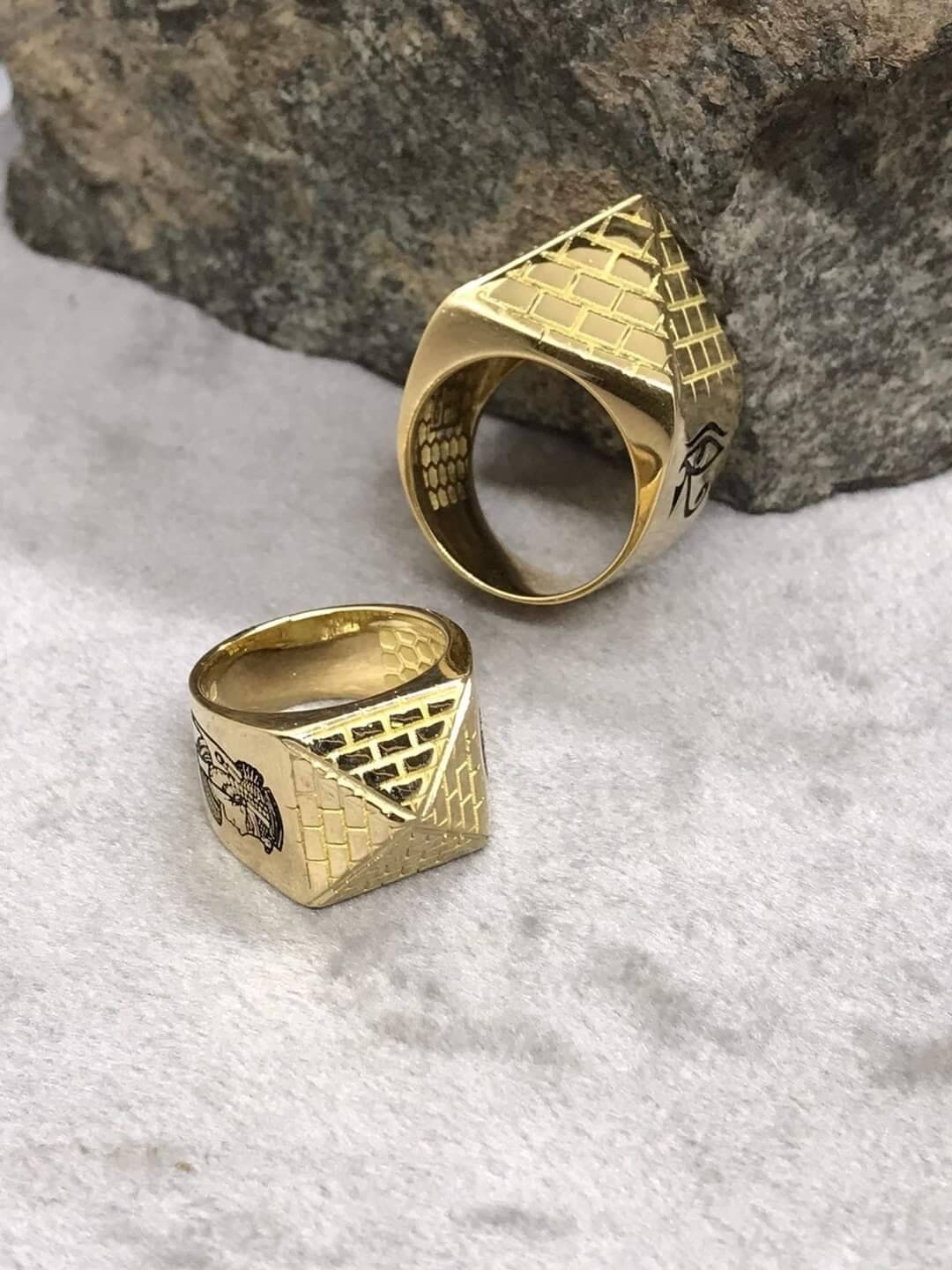 Handmade Egyptian Men Sterling Silver 925 Pyramides Ring With Eye of Horus And Cleoptara Crafted on the Sided