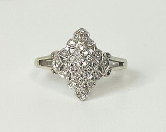 Vintage 9ct white gold geometric diamond ring