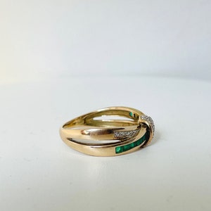 9ct gold emerald and diamond twist ring image 3