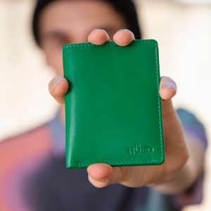 Cartera delgada clásica verde para hombre / Cartera de cuero genuino / Cartera delgada / Regalo para él / Regalo único /