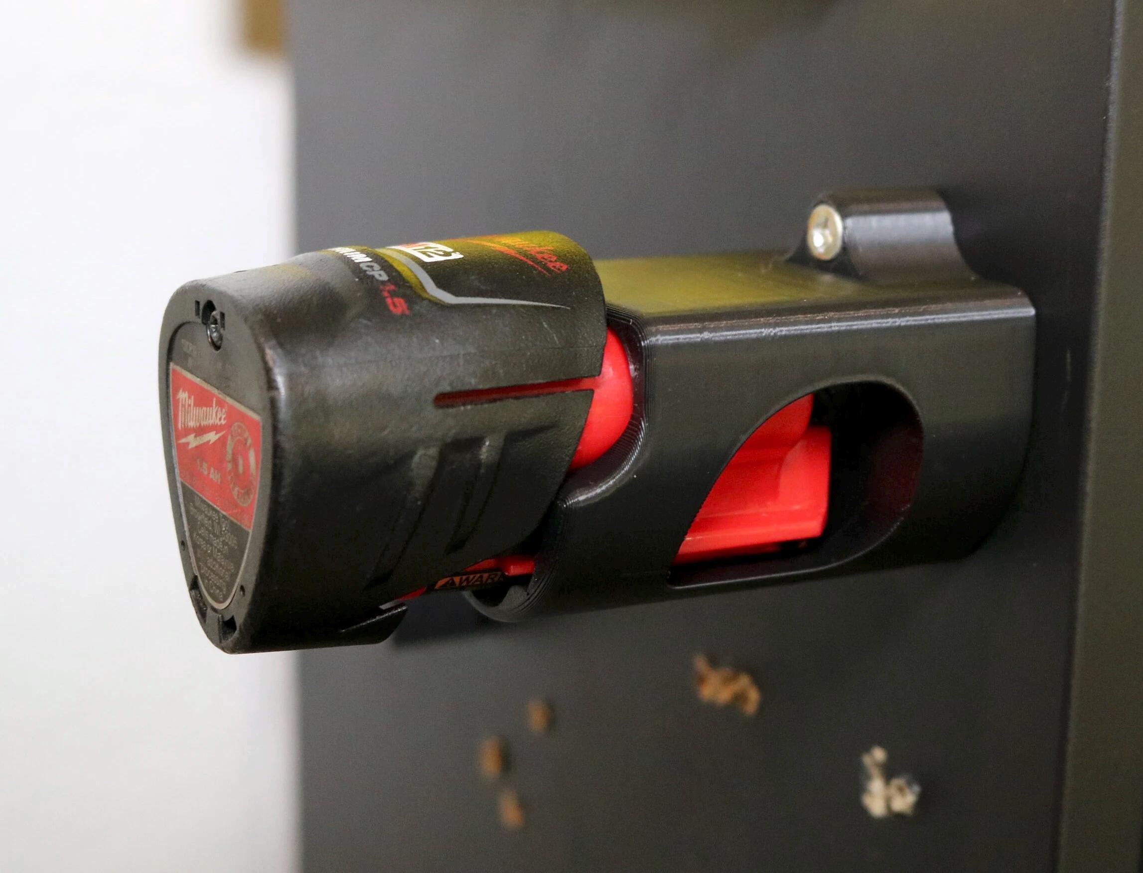 Aazon.co: Kryptholder Ilwaukee 12 Battery Holder, Battery Holder...