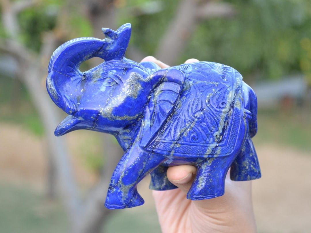 Broche éléphant En Pierre Naturelle Lapis Lazuli - Cadeau Idéal - Livrée Dans Sa Pochette Organza
