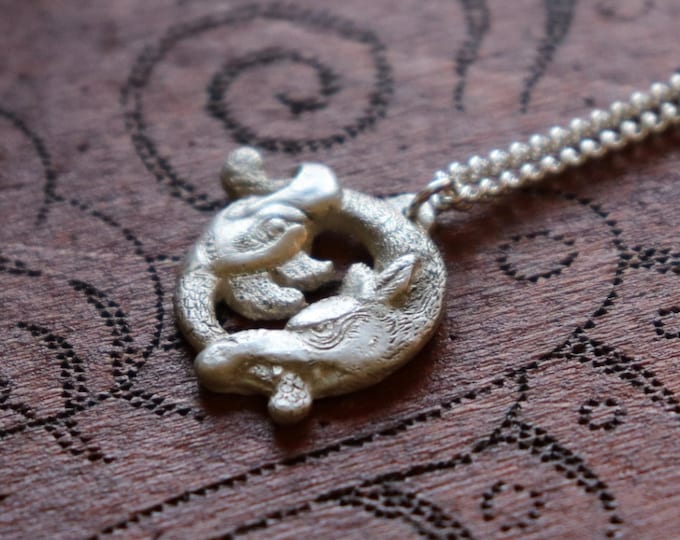 Wolf and Rooster Night and Day Pendant, Ciondolo Lupo e Gallo