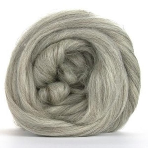 Revolution Fibers Gray Corriedale Wool Roving 1 lb (16 Ounces) for Spinning & Felting | Soft 100% Natural Undyed Wool Yarn Bulk, Core Wool
