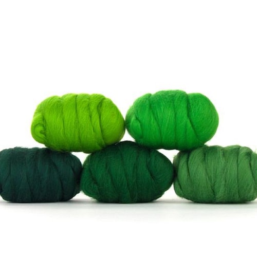 Hand Dyed Corriedale Wool Roving 4oz Felting Huckleberry Spinning Fiber Hand Dyed Corriedale Wool Roving 4oz Felting Huckleberry Spinning Fiber
