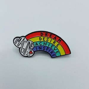 Pin de esmalte suave Imagine Rainbow de 1,25&quot;