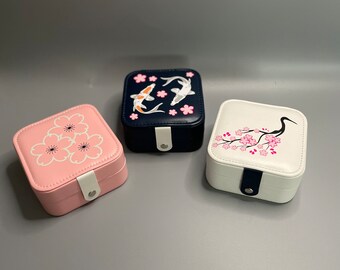 ヴィンテージ日本製木製漆塗りマザーオブパール象嵌ジュエリーボックス
